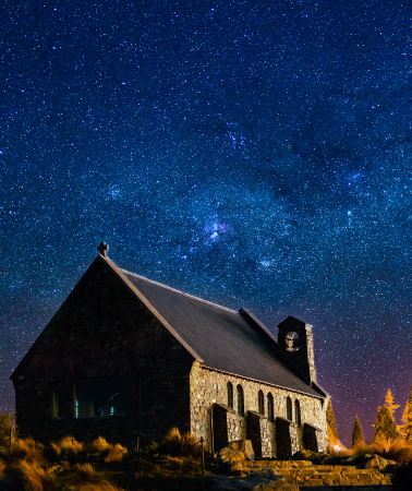 10D9N • New Zealand North Island Hobbiton - Glowworm Caves - South Island Whale Watching - Stargazing - Queenstown Gondola