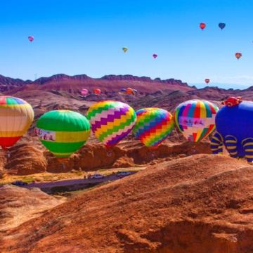 敦煌+嘉峪关+张掖4日3晚自由行