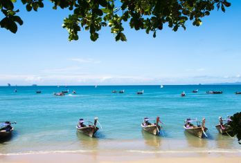 墨西哥坎昆穆赫雷斯岛一日游【双体帆船巡航+出海浮潜】【乘坐白色双体船帆船休闲出海浮潜；英文团含自助午餐与船上饮品】