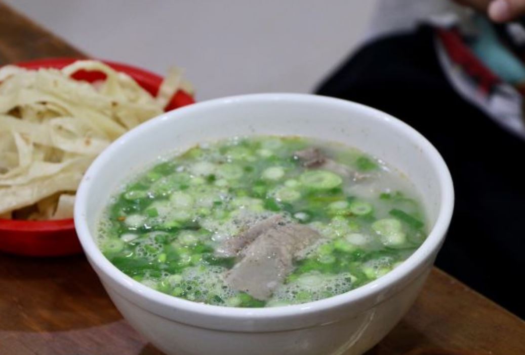 龙鳞路第一家牛肉汤餐厅图片