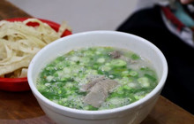 龙鳞路第一家牛肉汤餐厅图片