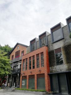 恩宁路-广州-魔女锦鲤