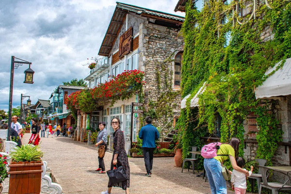 大理旅行小记：依靠爱情传说爆火的蝴蝶泉，四季的绚烂更抓人心