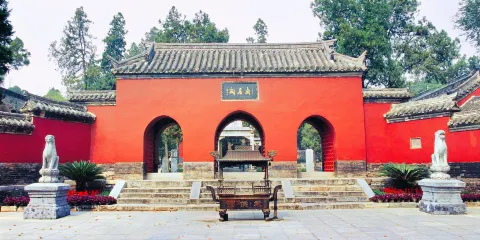 南陽卧龍崗武侯祠