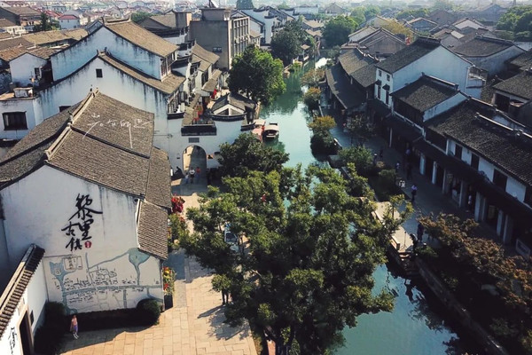 离上海60多公里，有个藏在深闺的江南古镇，去过都会推荐