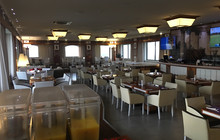 Ramada Rooftop Restaurant & Bar餐厅图片