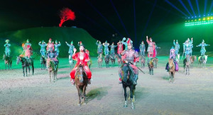 陇县游记图文-西北首部历史神话实景体验剧！来关山草原，看《神马》、骑神马