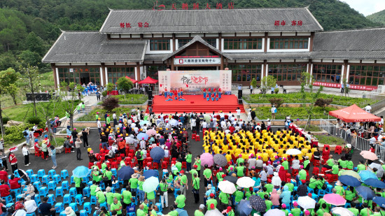 中国绿都 最氧三明四季行“宁化迎客节”暨天鹅洞灯光升级亮灯仪式盛大开启