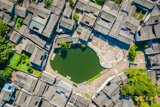 诸葛亮山东人,在四川工作,后裔的最大聚居地为什么在浙江