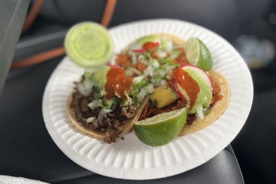 Leo's Tacos Truck