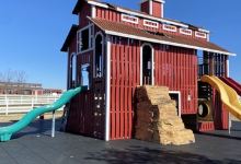Wilson Farm Park Parking Lot景点图片