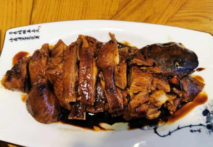 鱼很鲜·十年衢味(江城路店)