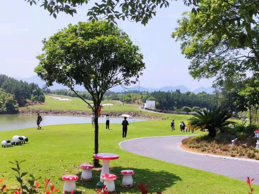 山城水都阳光湖农旅公园