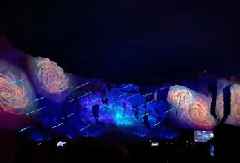 中国甘肃张掖张掖七彩丹霞旅游景区半日游  纯玩团     【[1-8人团]至多8人团，行程自由，不拼入大巴团，城区内，高铁站接送。】