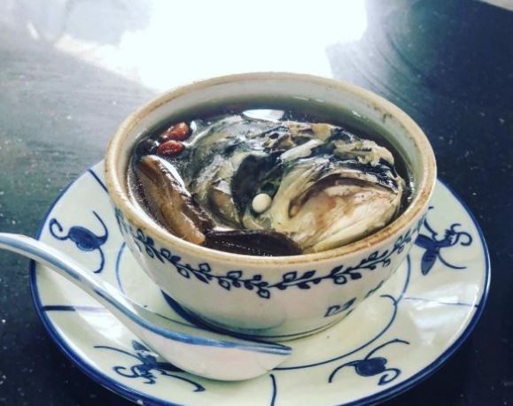 Fish head soup with gastrodia
