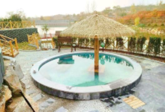 棋山温泉小镇景点图片