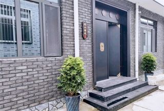 天津蓟县渔阳古城临山雅苑民宿，四合院式建筑古色古香，屋外山色俨然舍内鲜鱼美酒！