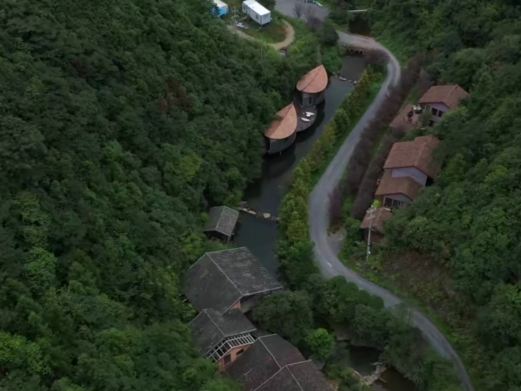 上云溪山里居