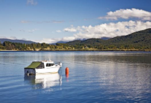 蒂阿瑙湖景点图片