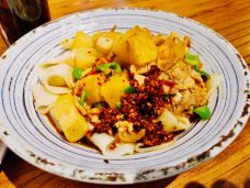 西宁新千观光夜市(夏都大街店)-西宁-长脸张少侠