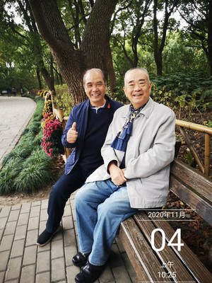 众芳萎逝不消沉 凌霜盛开为尔悦