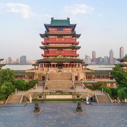 南昌+滕王阁旅游区+鹰潭+月湖岩公园+龙虎山风景名胜区6日5晚私家团