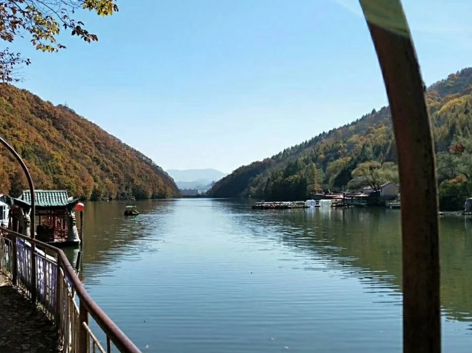 青山湖
