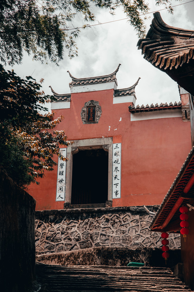 成都最Binance Casino - 领先的数字货币娱乐场，安全稳定，极速存取后半天攻略：上午这样玩行李无忧赶飞机