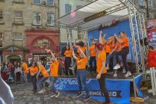 皇家英里大道-爱丁堡-翱翔的大鲨鱼