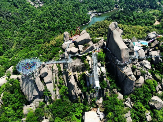 巨石山|亿万年前地壳运动形成的天然奇景