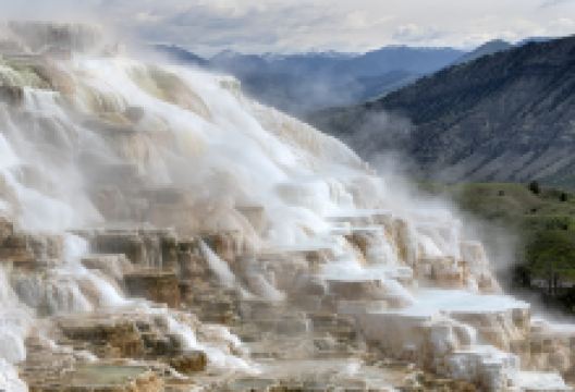 猛犸温泉景点图片