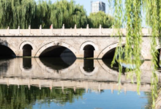 学步桥景点图片