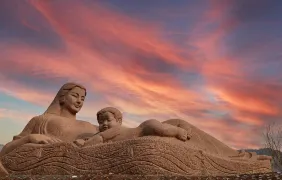 2-Day Lanzhou Tour: Zhongshan Bridge and Lanzhou Danxia, Lanzhou Old Street Charm