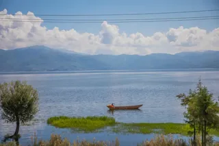 一片净土，一段心经，我由此走过，皈依你的宁静