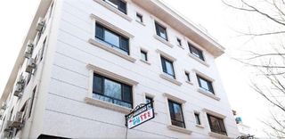 北戴河刘庄莱悦旅馆，刘庄民宿区最干净且房间风格多样，紧邻夜市