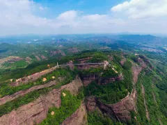 2-Day Wuzhou Tour: Scenic Beauty of White Cloud Mountain, Historical Charm of Arcade City