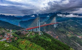 7、8月份中国最适合避暑的3个地方,19度不用开空调,睡觉要盖被子