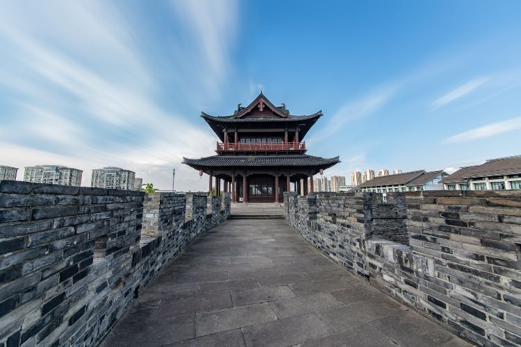 迎恩门风情水街
