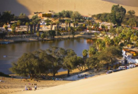 瓦卡奇纳景点图片