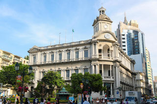 澳门美食之类，在繁华闹市感受舌尖感动