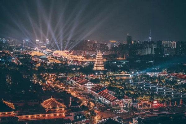 你可能不知道,原来西安还有这么潮的夜游玩法!