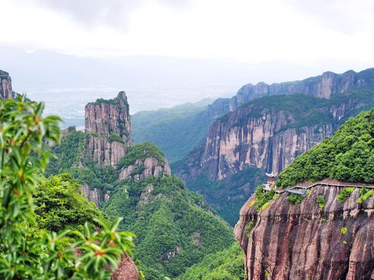 烟霞第一城,天青色等烟雨,神仙居在等你
