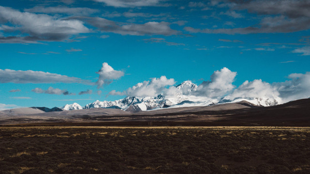 西藏之旅 | 从拉萨出发沿着蕃尼古道西行，和珠峰的首次相遇！