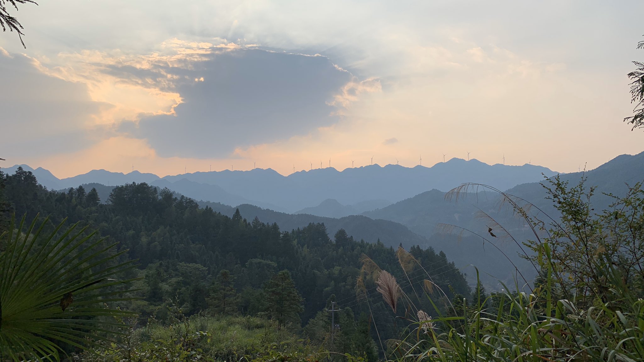 3-Day Chibi Tour: Explore the Three Kingdoms' heritage and Little Jiuzhaigou's natural beauty