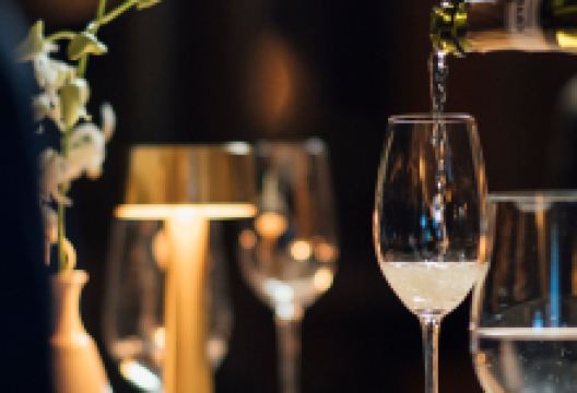 The Point Revolving Restaurant美食图片