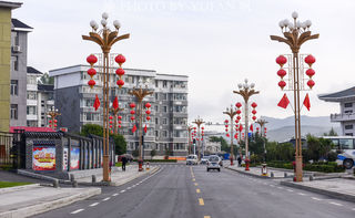 我国唯一朝鲜族自治县,风光如画城市美,人参摆地摊,价格真便宜
