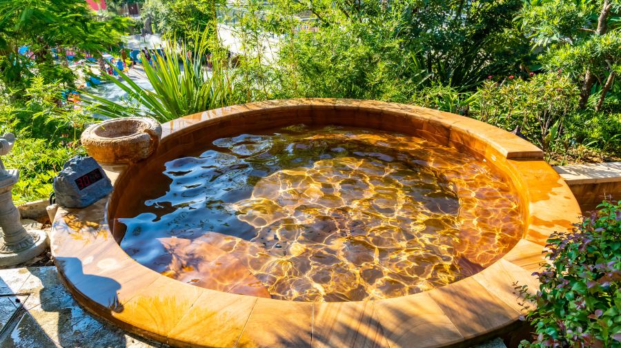 英德喀斯特汤泉水世界