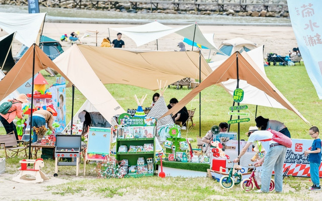 莫绿艺术营地｜GO ! 趣春天里吧，在草地上奔跑，在音乐里畅想，用画笔将春天临摹…