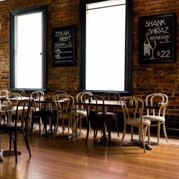 Skinny Dog Bar & Restaurant