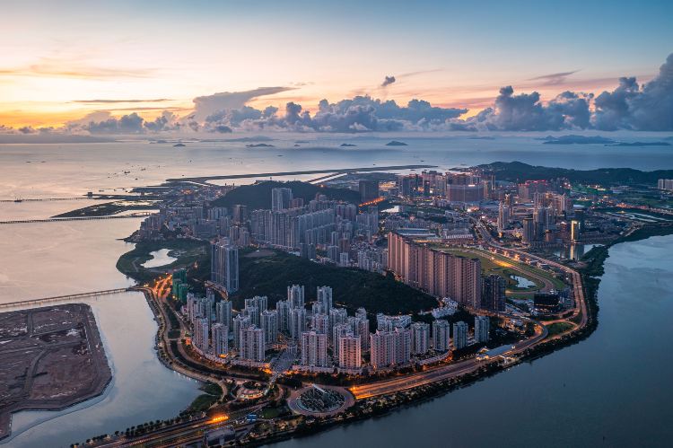 氹仔(文化融合、交通便利)